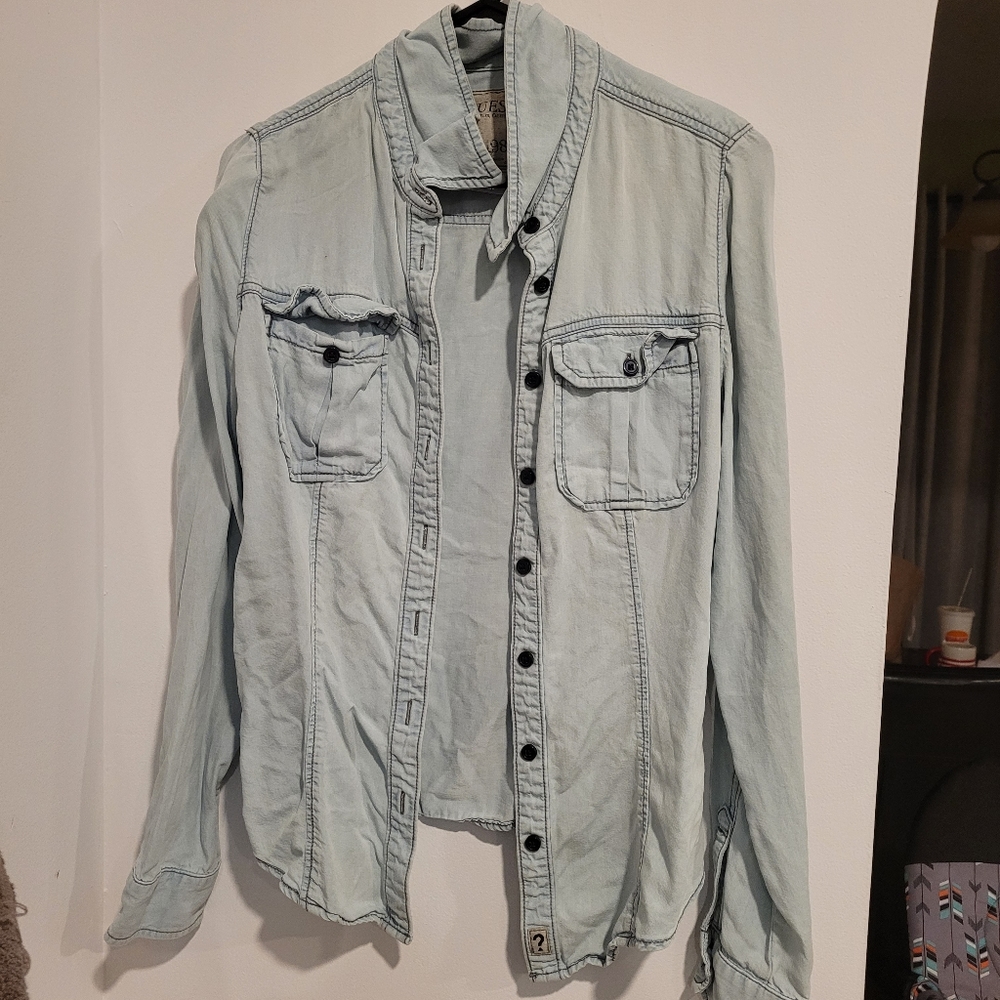 Guess button up